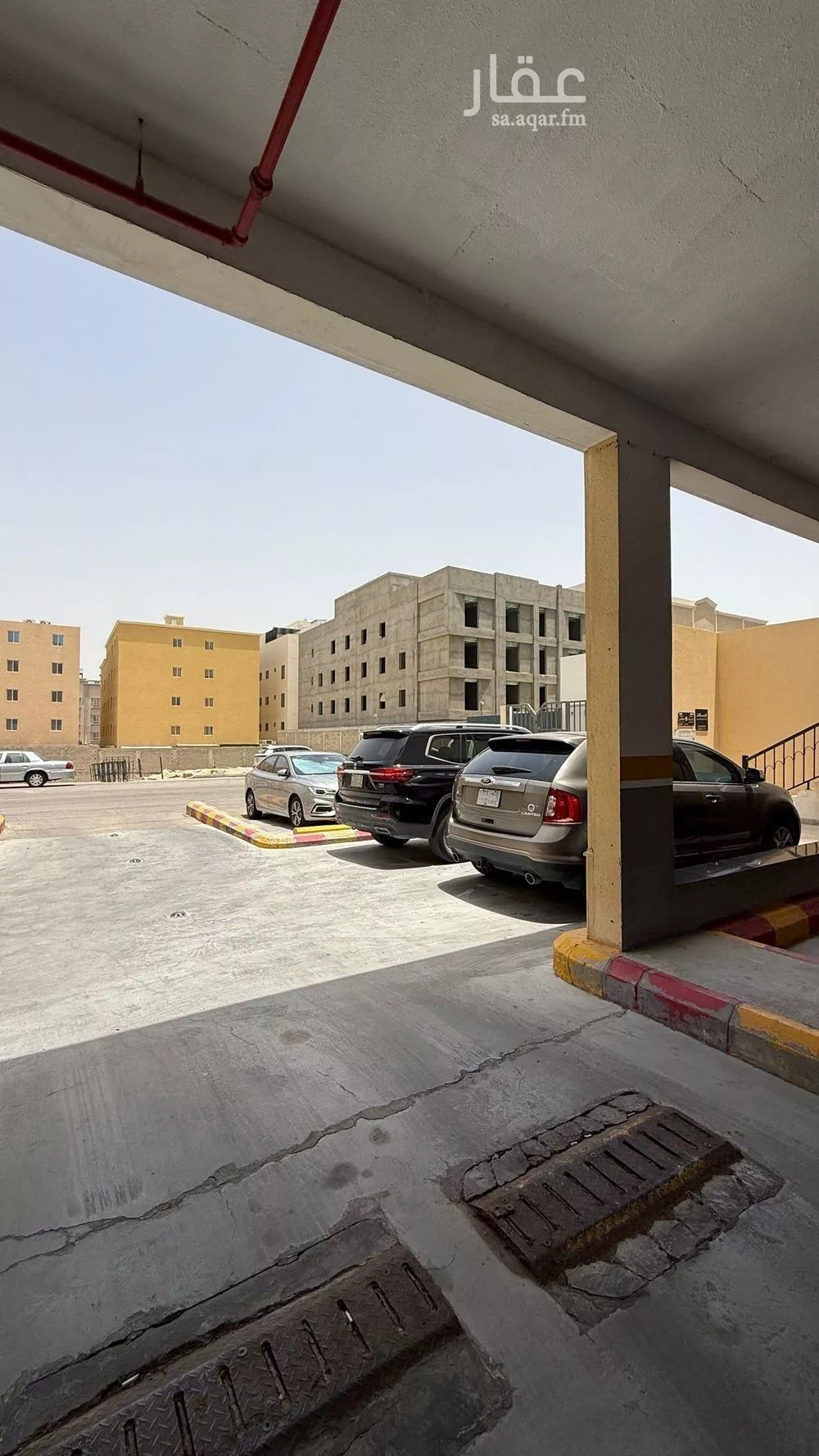 2177 sqm office in Al Qusur 3