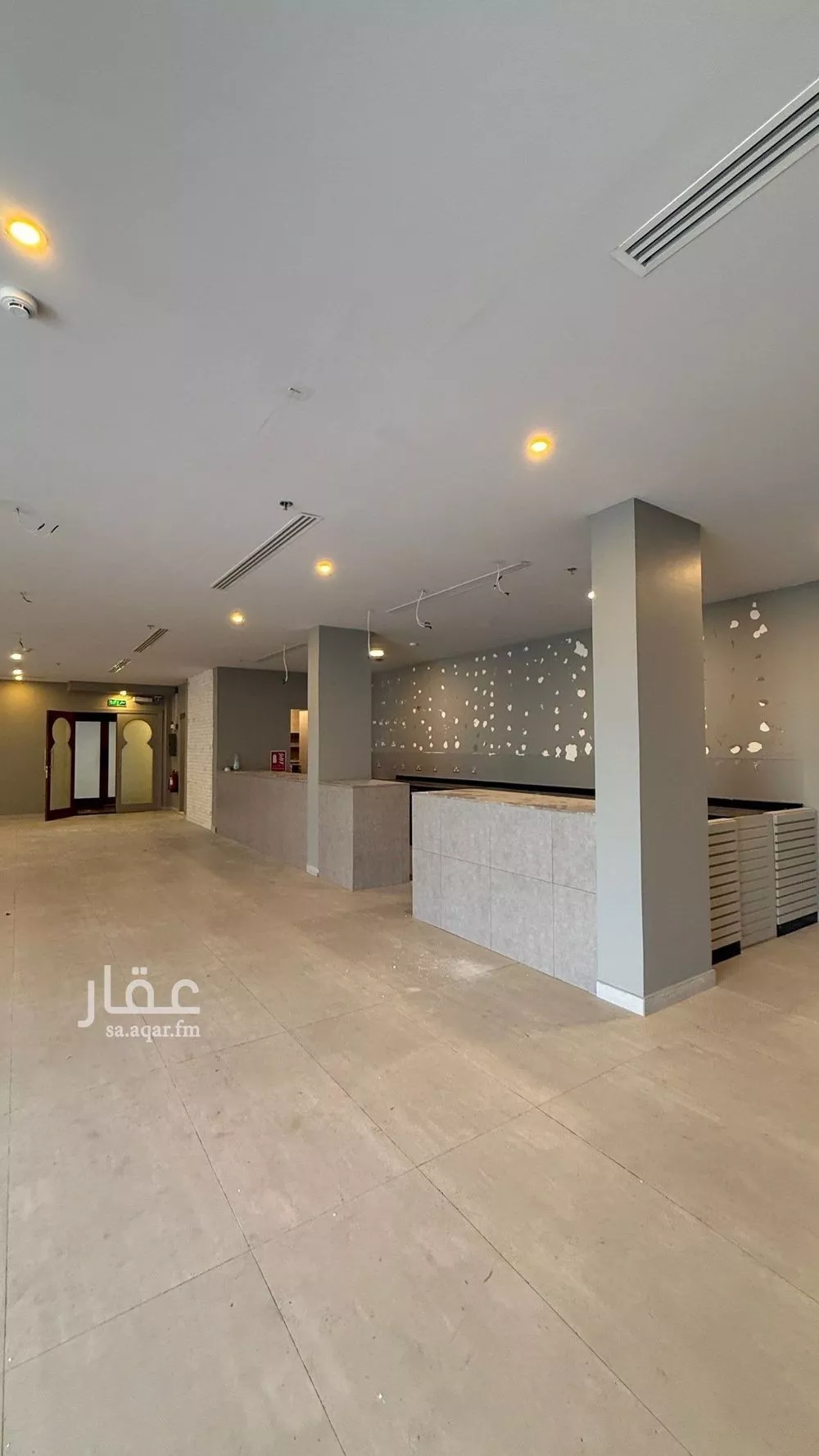 2177 sqm office in Al Qusur 9
