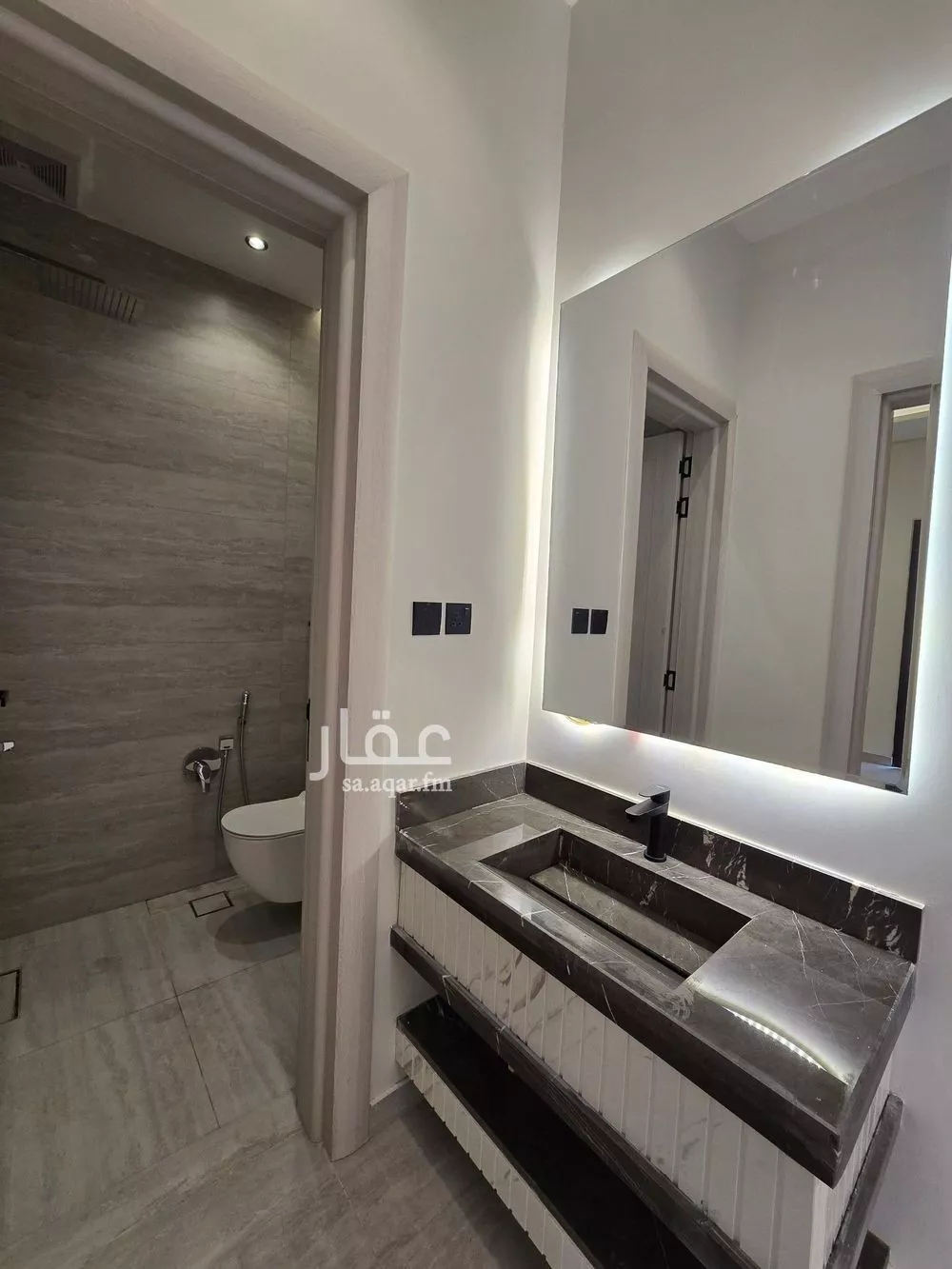 5 bedroom floor in Al Rimal 6