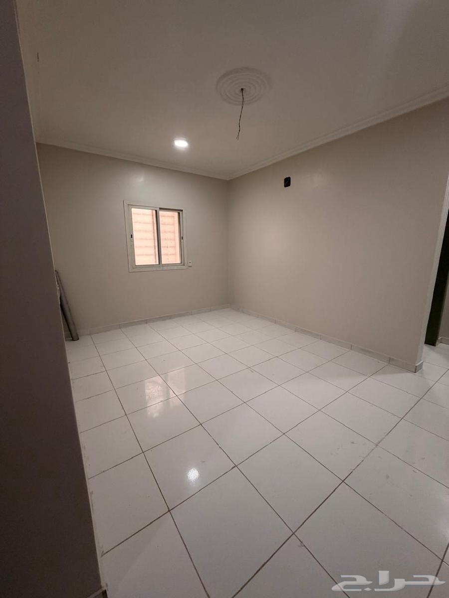 3 bedroom apartment in Al Rimal 8