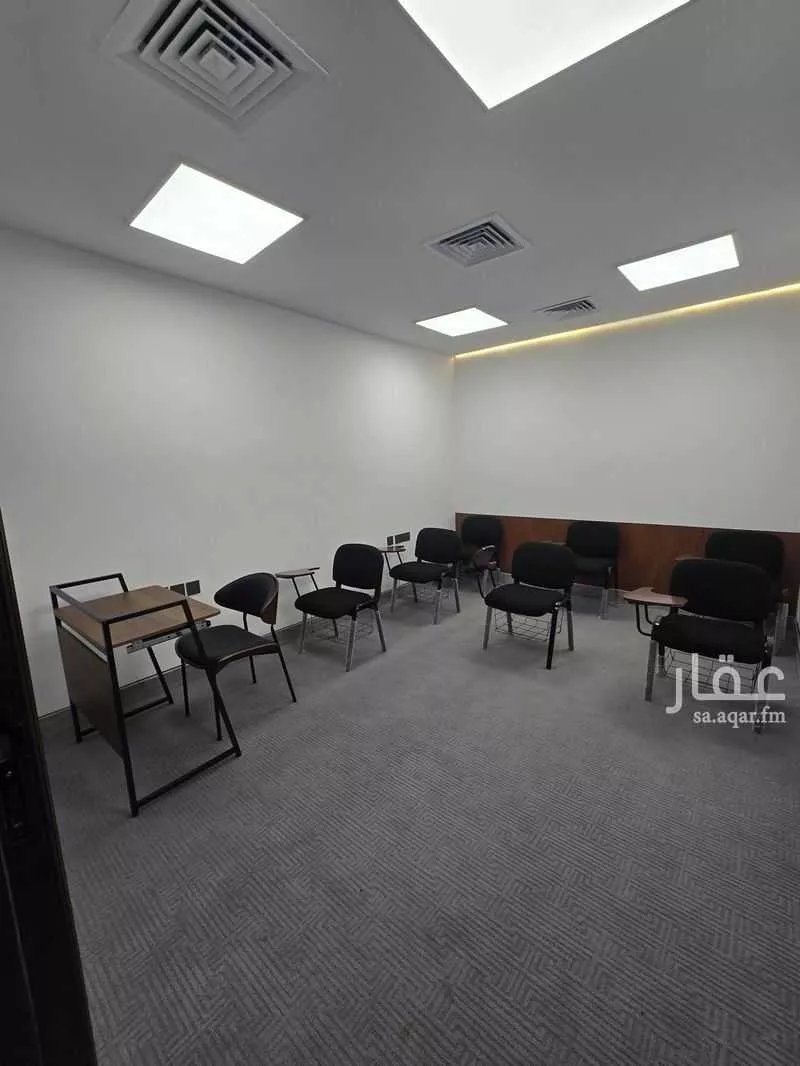 350 sqm office in Al Ruwais 12