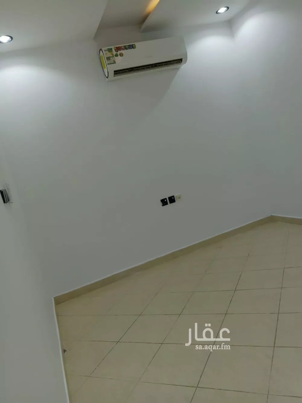 شقة 1 غرف في العارض 5