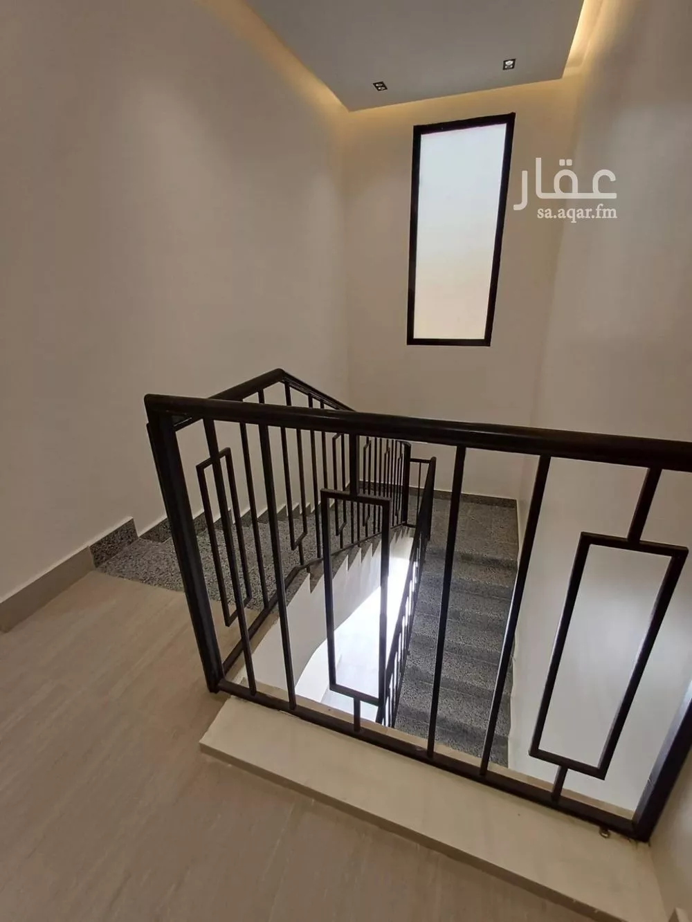 فيلا 5 غرف في البرية 7