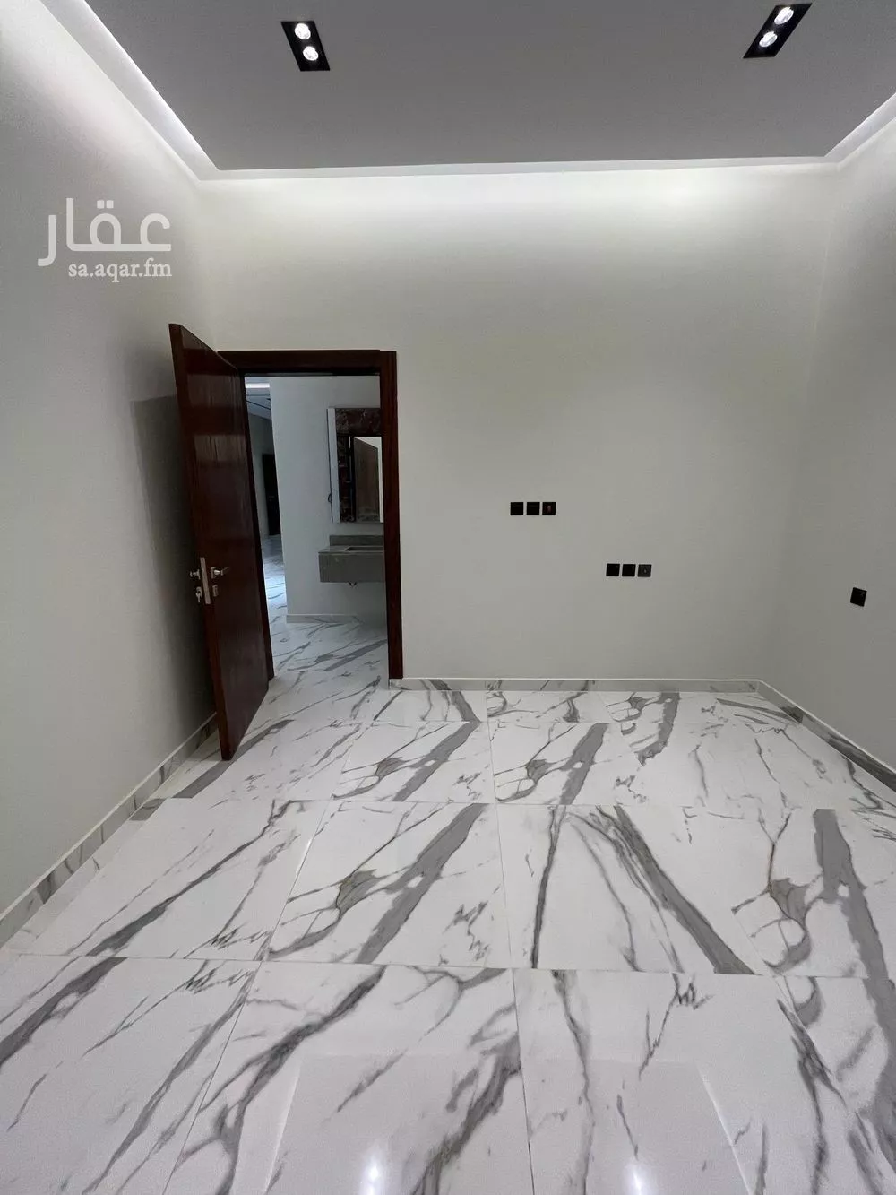 فيلا 4 غرف في الجنادرية 19
