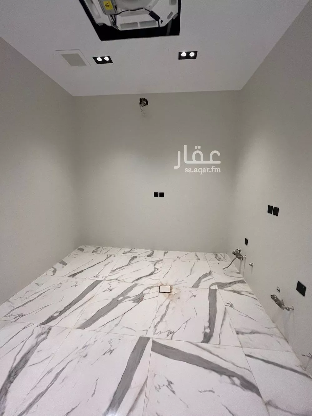 فيلا 4 غرف في الجنادرية 17