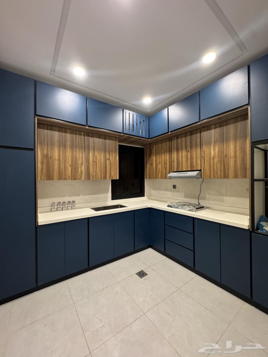 4 bedroom apartment in Al Rabwa 10