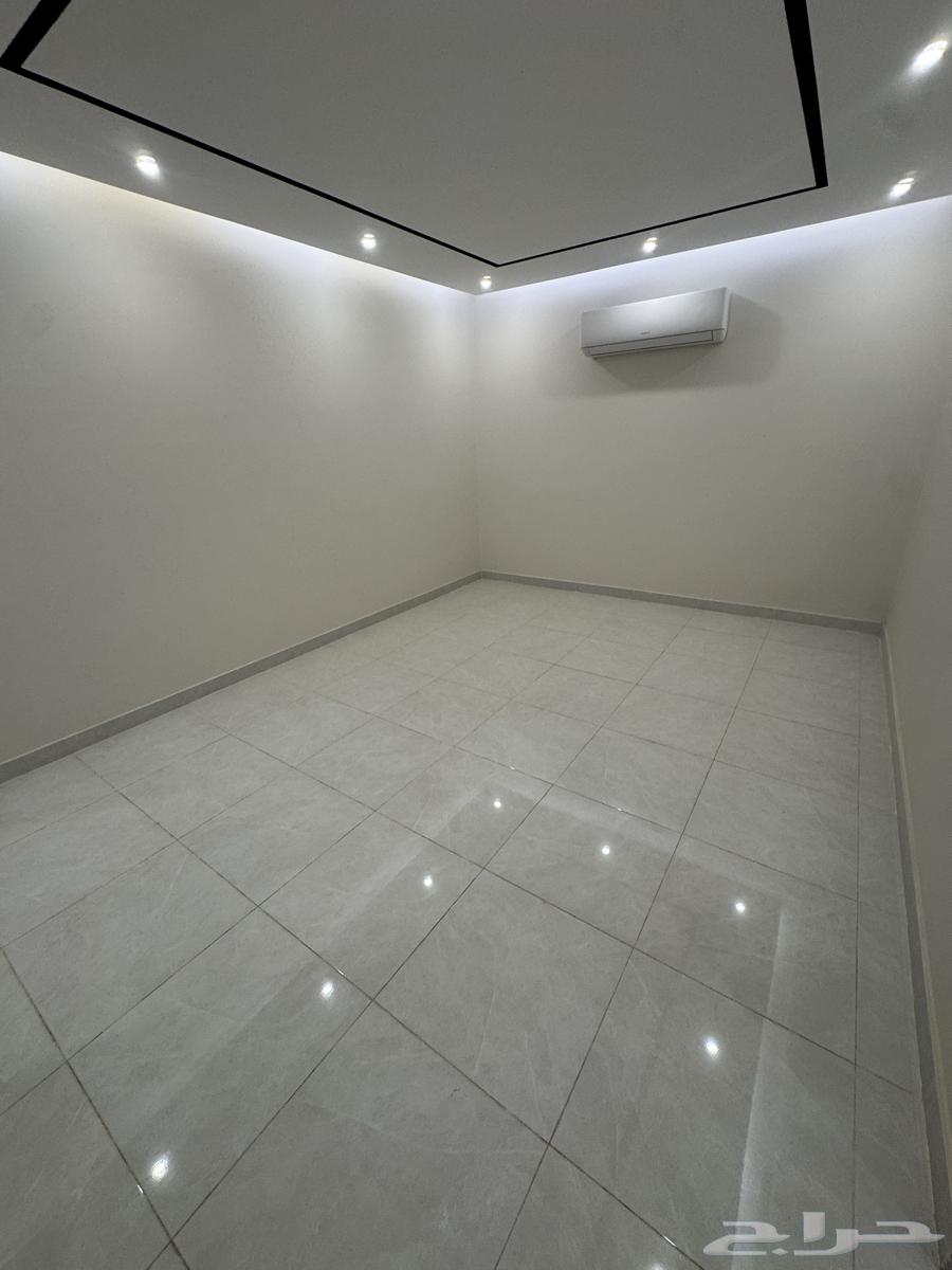 4 bedroom apartment in Al Rabwa 9