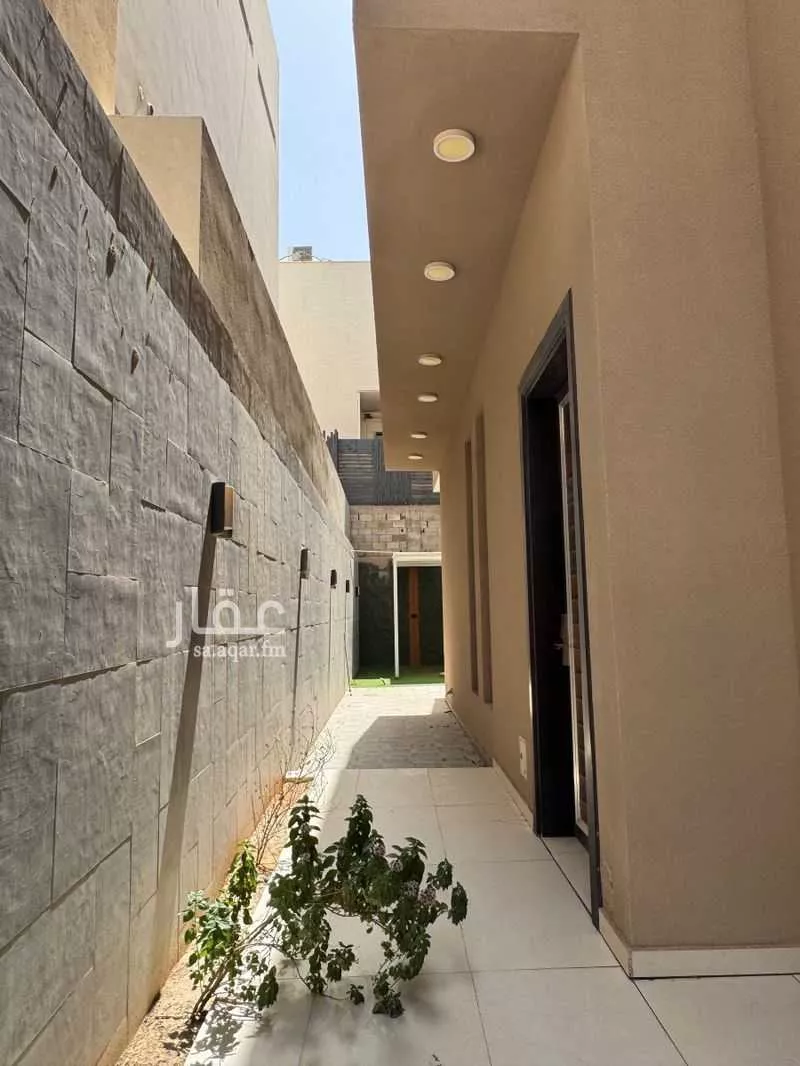 فيلا 5 غرف في عرقة 4