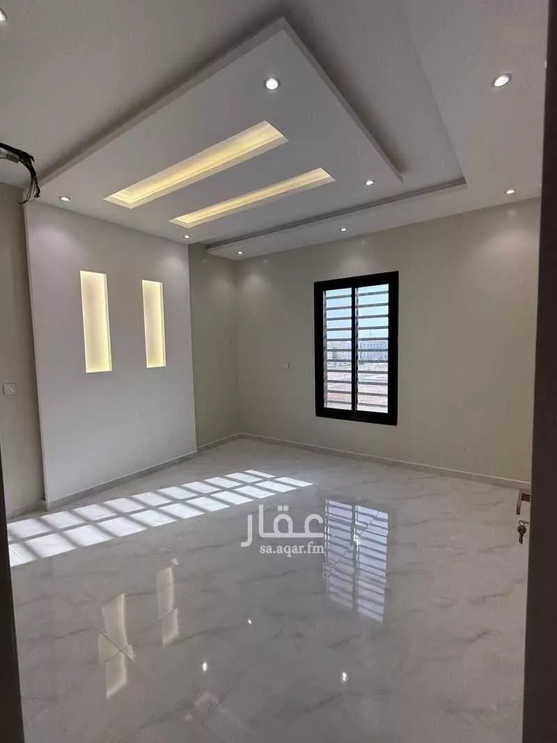 شقة 5 غرف في طيبة 10