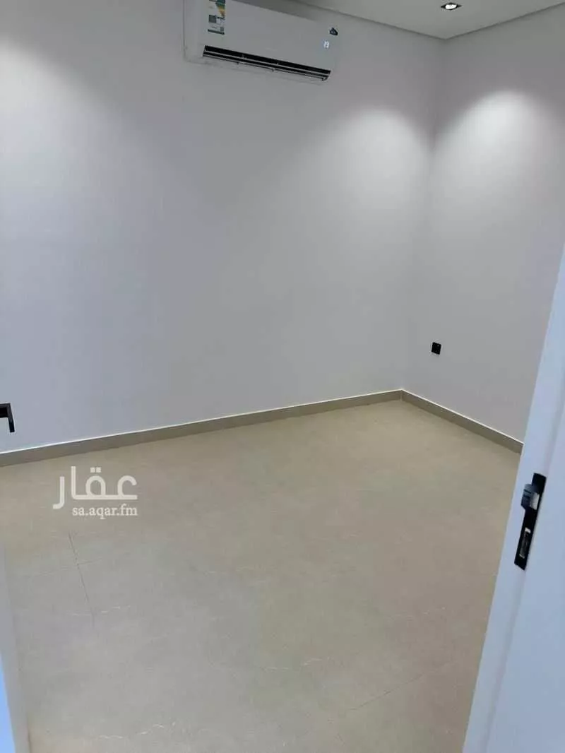 4 bedroom villa in Riyadh 14
