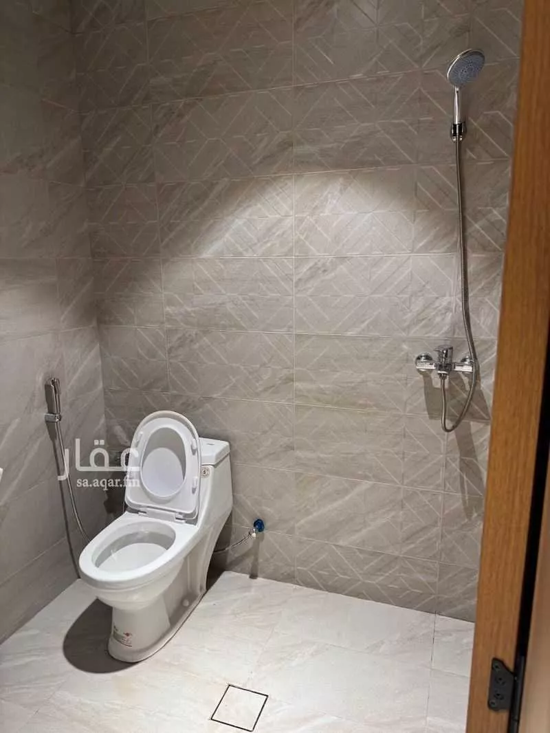 فيلا 4 غرف في الحمراء 3