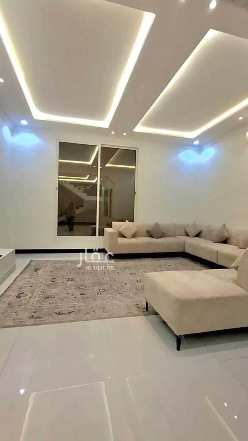 7 bedroom villa in Al Rimal 10