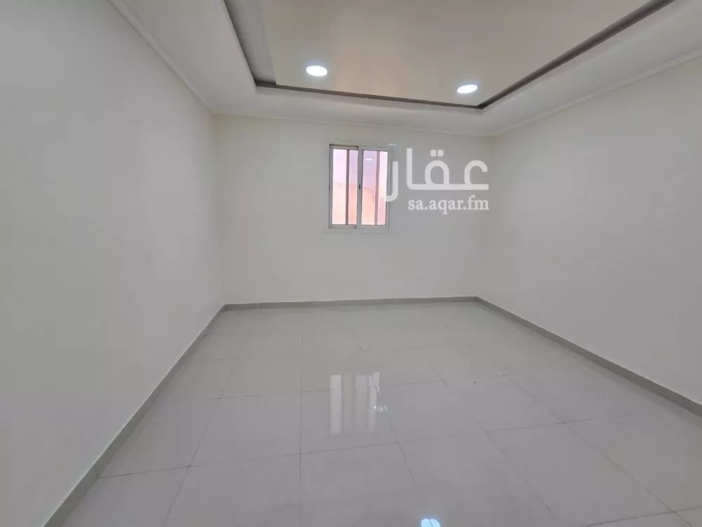 شقة 4 غرف في النور 25