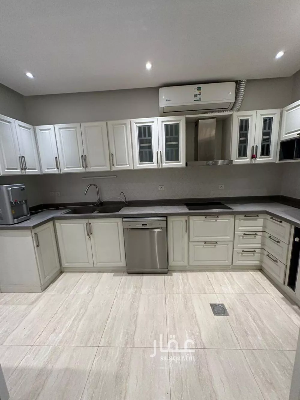 3 bedroom apartment in Al Yasmin 13
