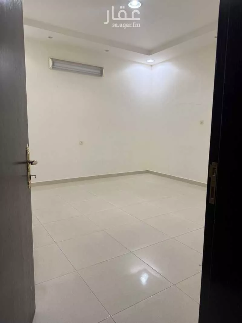 4 bedroom apartment in Al Aziziyah 7