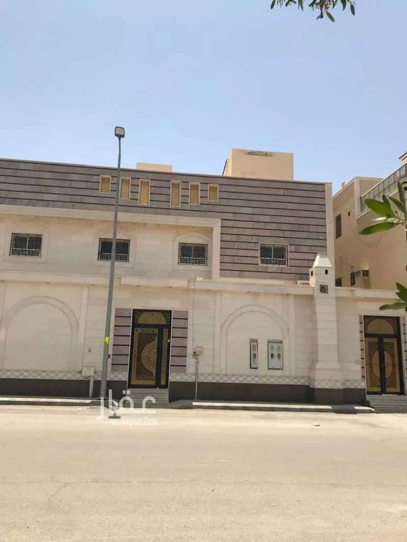 4 bedroom apartment in Al Aziziyah 5