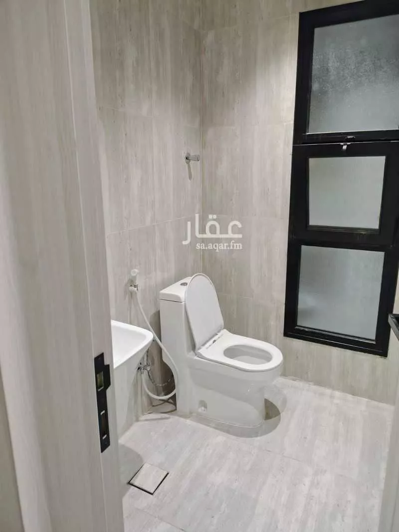 عمارة 266 م² في القادسية 5