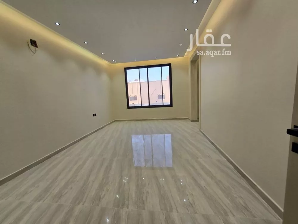 فيلا 5 غرف في العريجاء الغربية 7