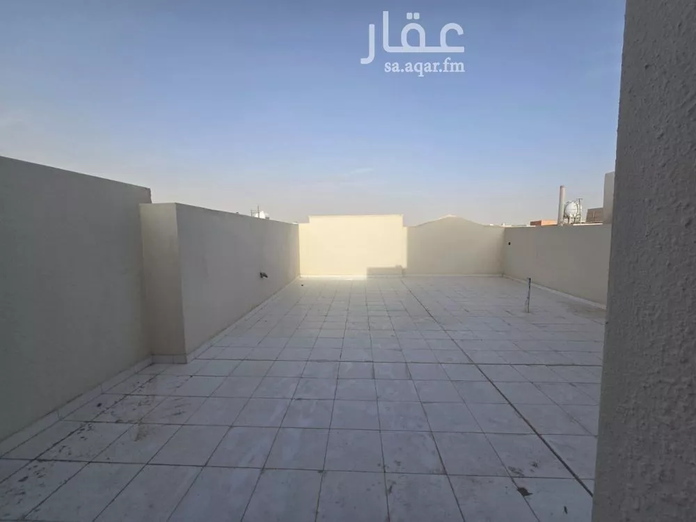 فيلا 5 غرف في العريجاء الغربية 9