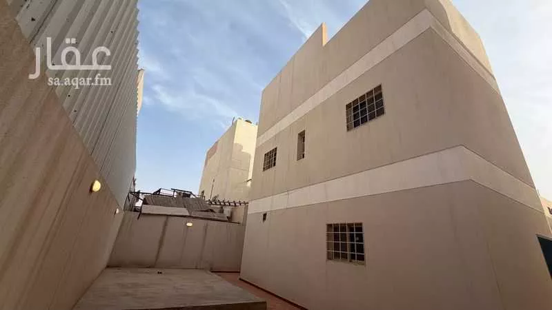 فيلا 4 غرف في المونسية 15