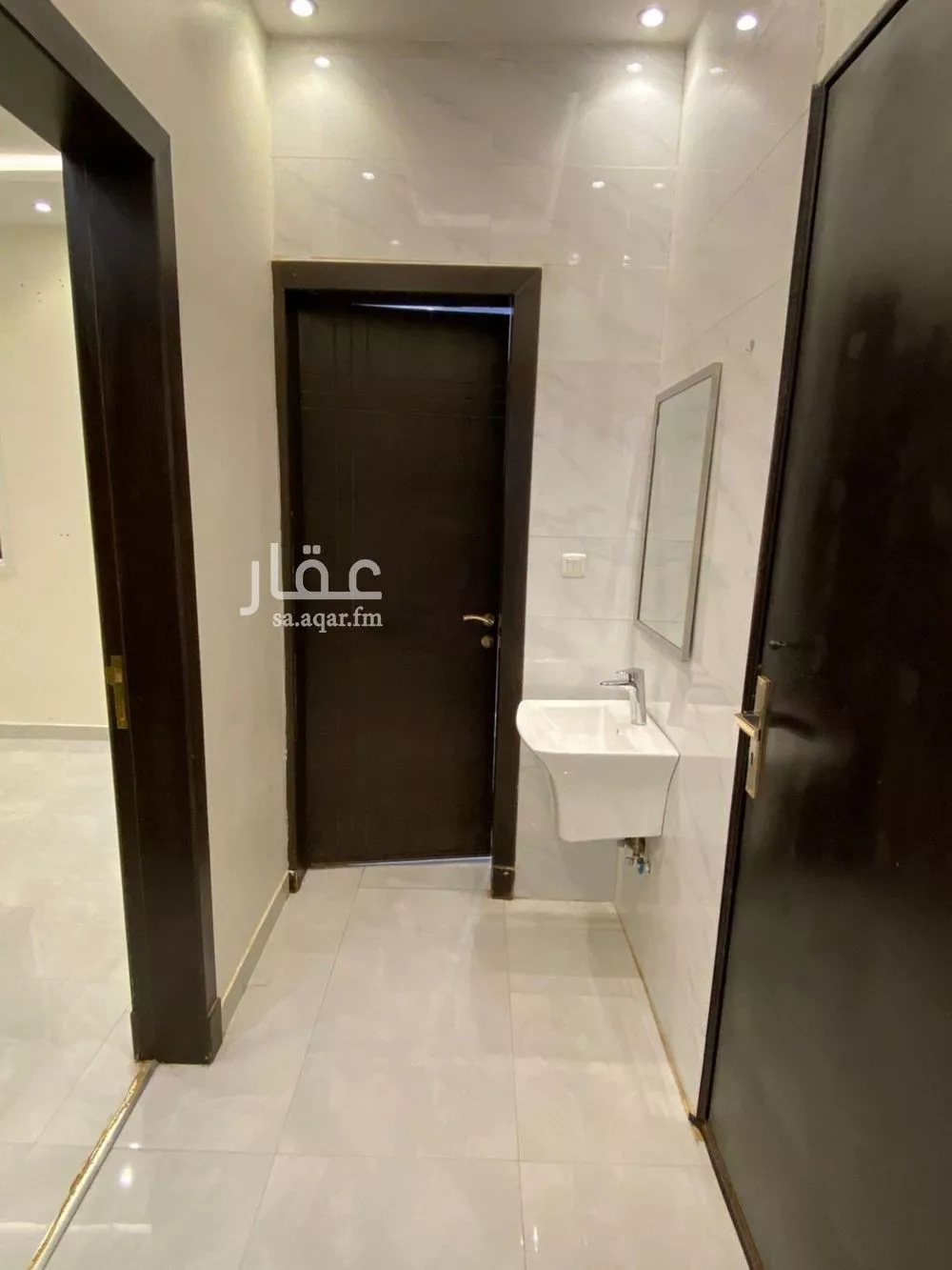 3 bedroom floor in Al Hazm 7