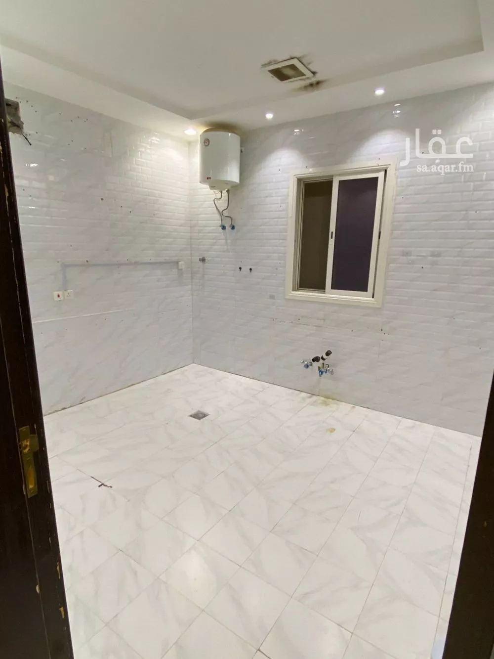 3 bedroom floor in Al Hazm 2