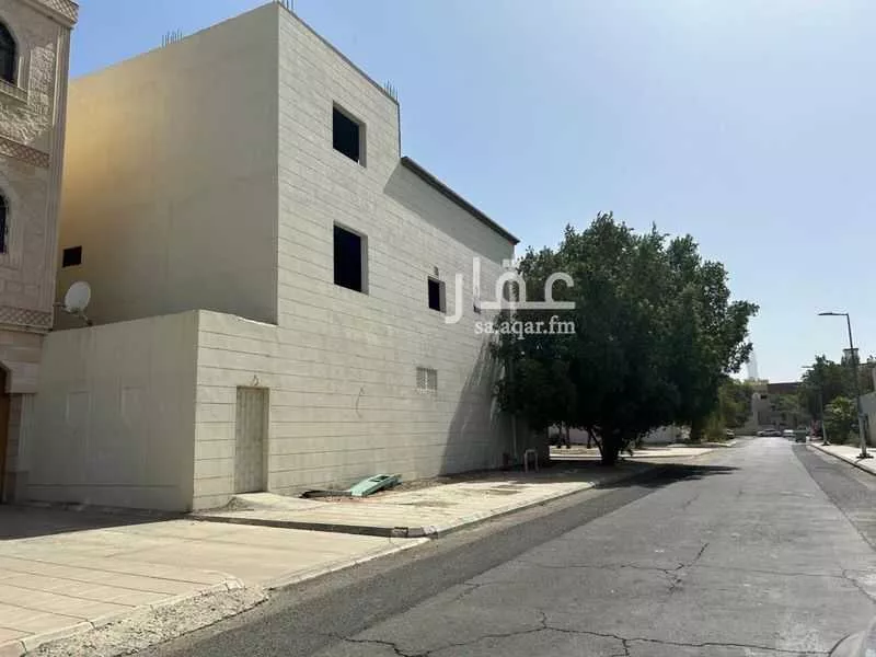 13 bedroom villa in King Fahd 6