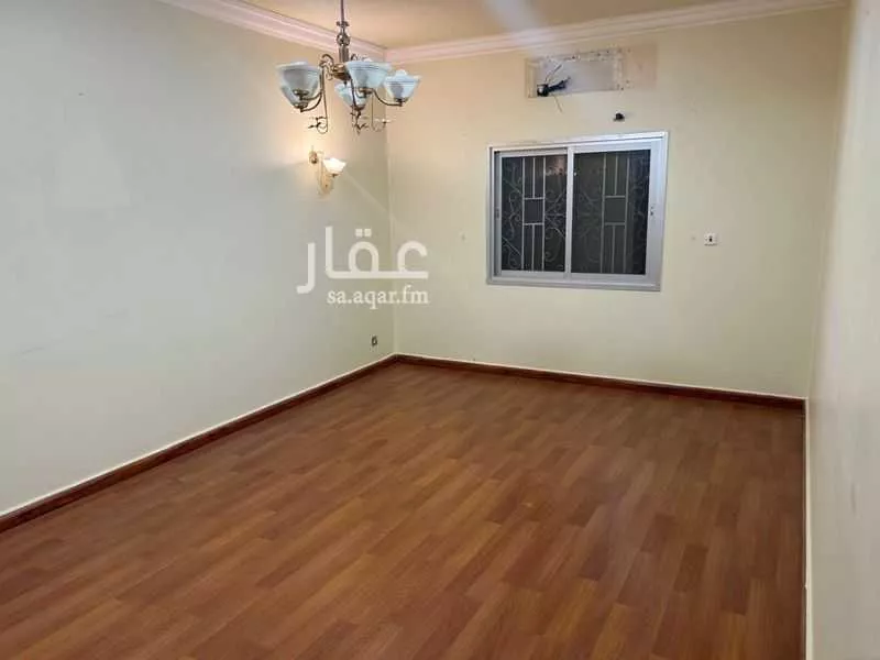 13 bedroom villa in King Fahd 2