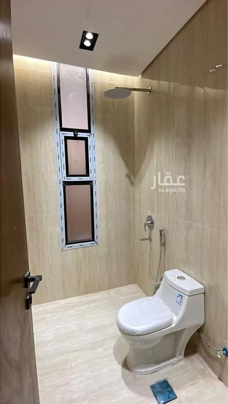 فيلا 5 غرف في النظيم 12