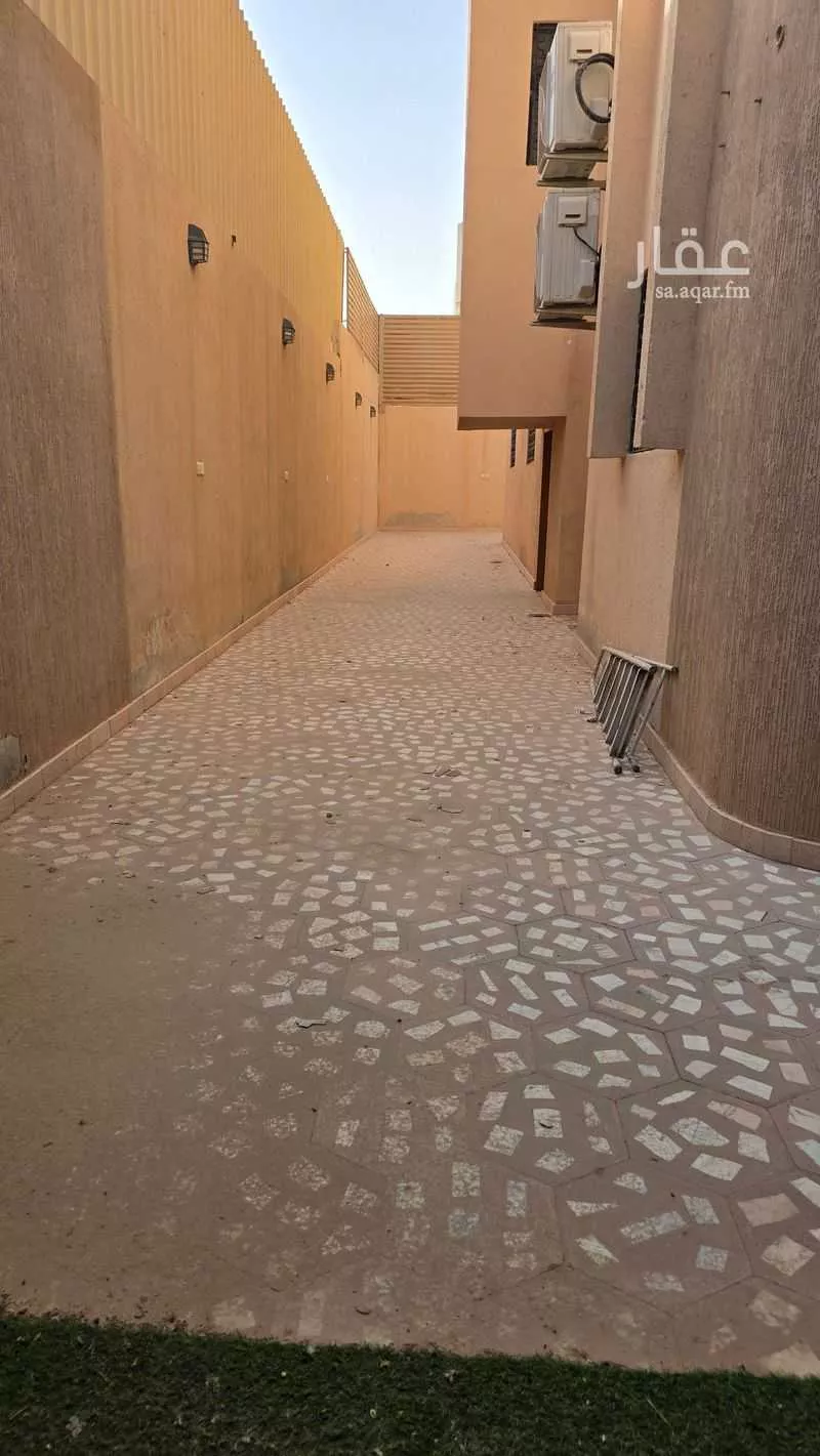 10 bedroom villa in King Fahd 3