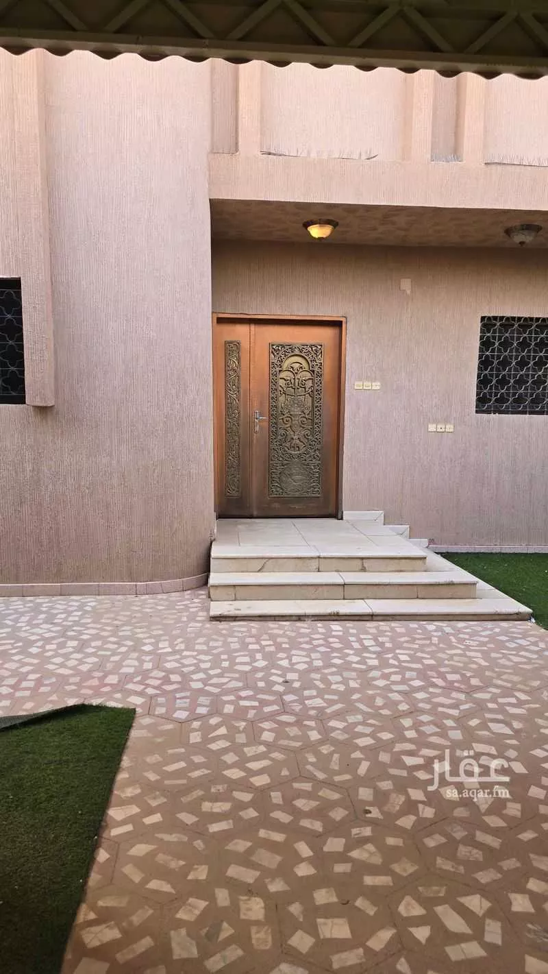 10 bedroom villa in King Fahd 4