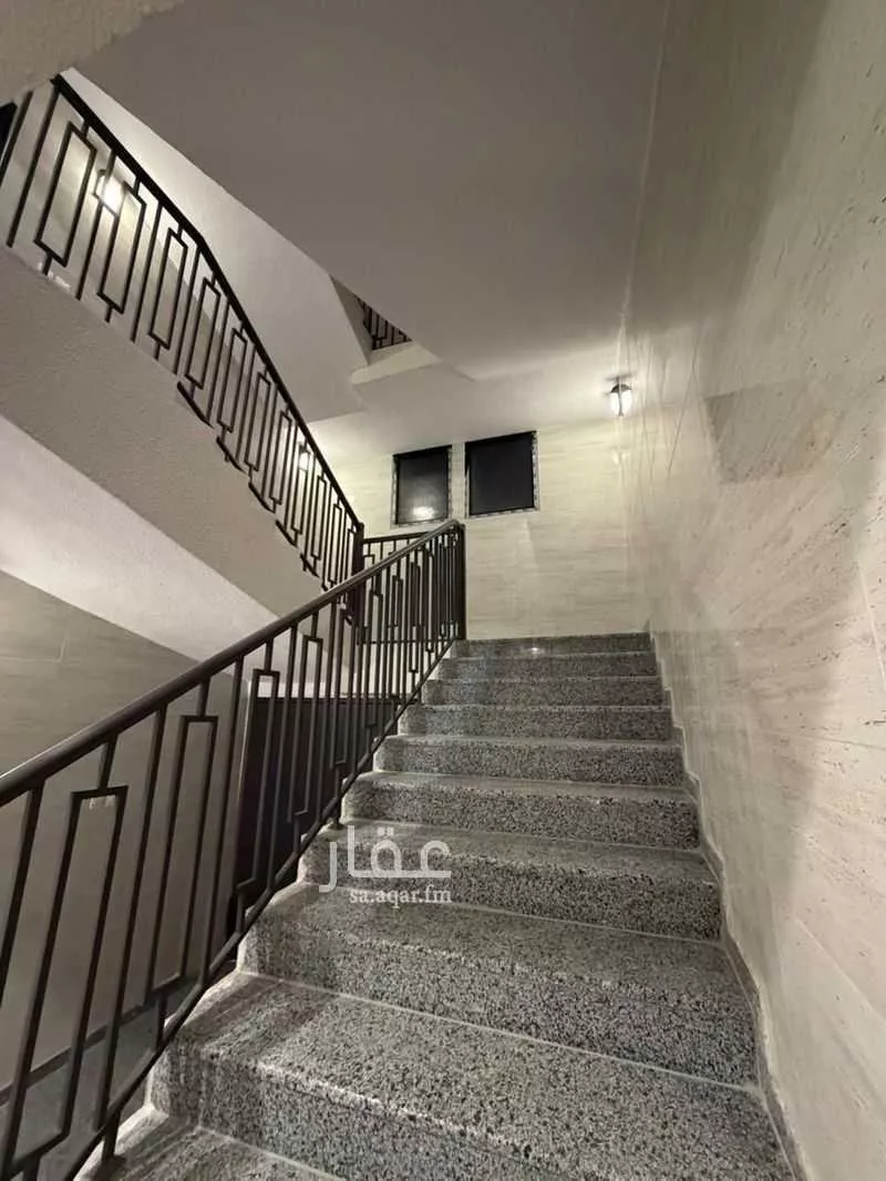 عمارة 200 م² في الخالدية 6