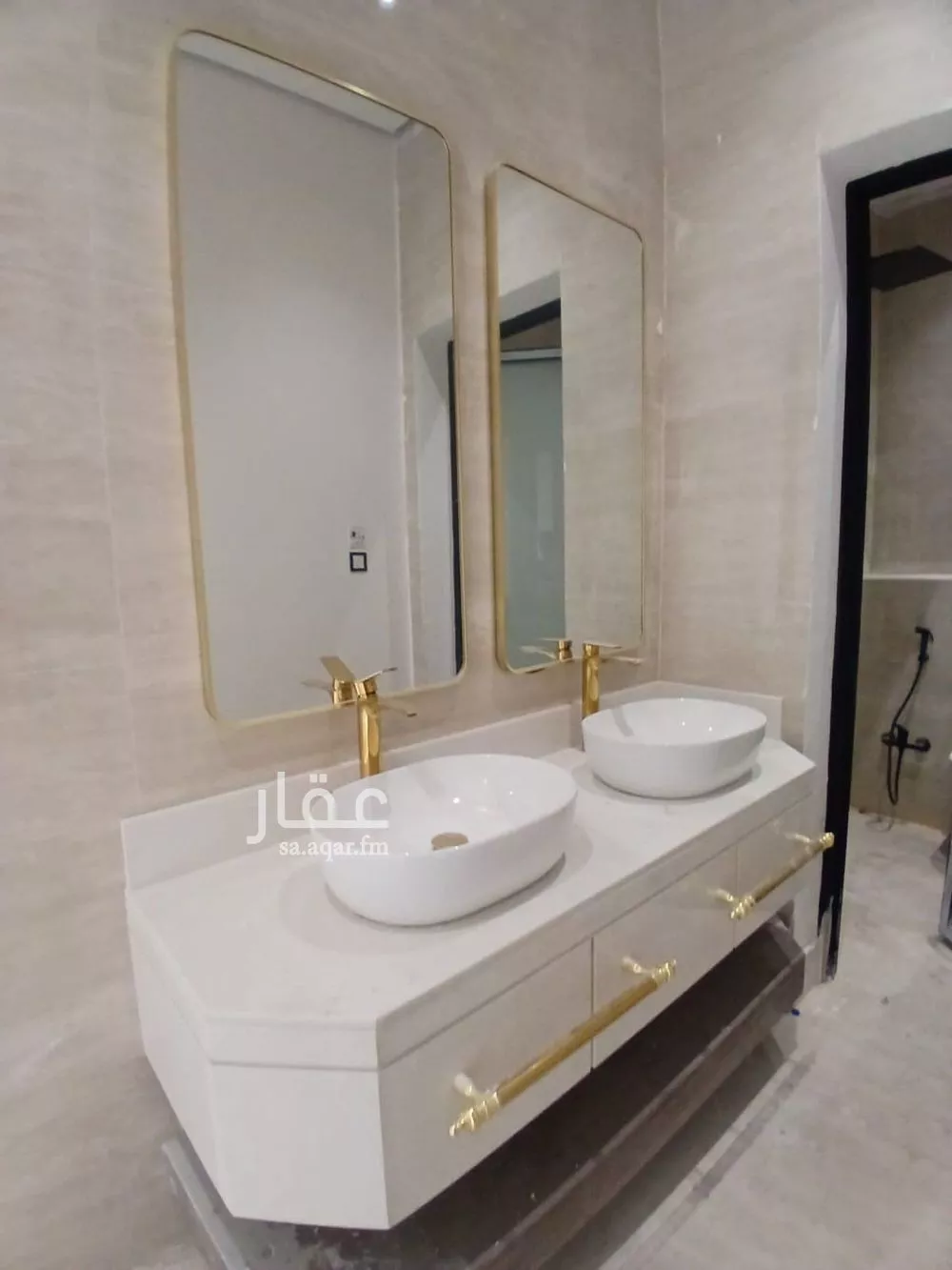 8 bedroom villa in As Sawari 3