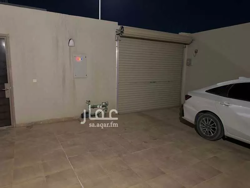 فيلا 4 غرف في الجنادرية 8