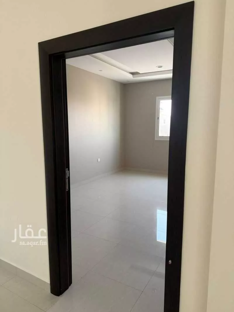شقة 4 غرف في الملقا 5
