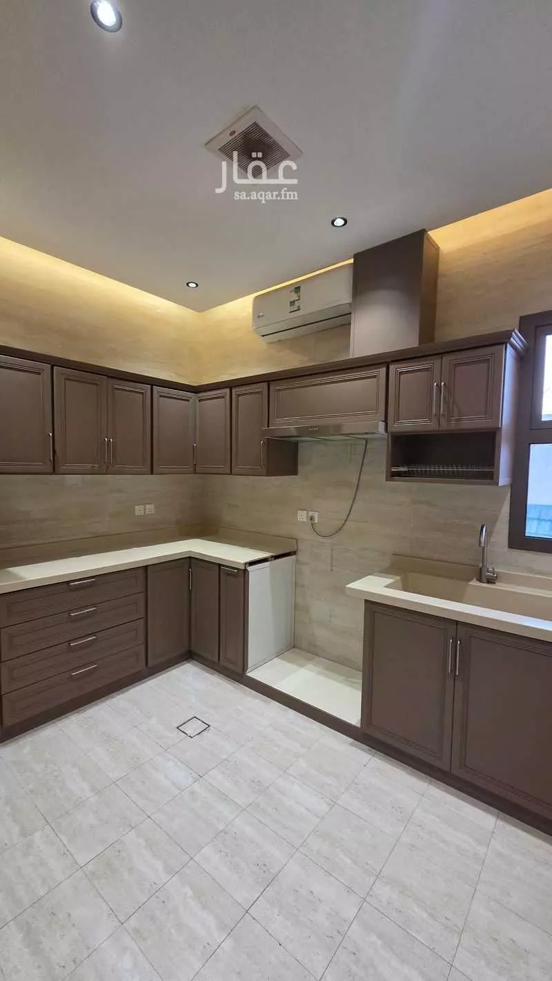 5 bedroom apartment in Al Salam 2
