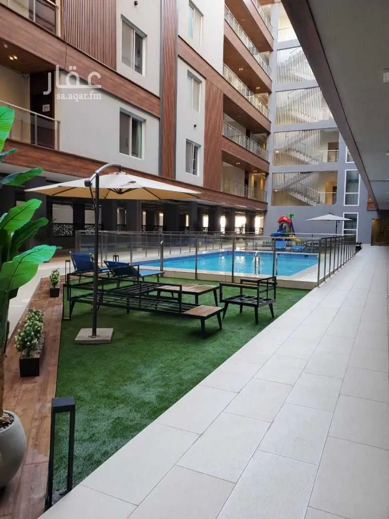 شقة 4 غرف في الحمرا 3