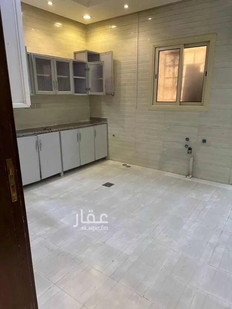 شقة 3 غرف في العارض 4