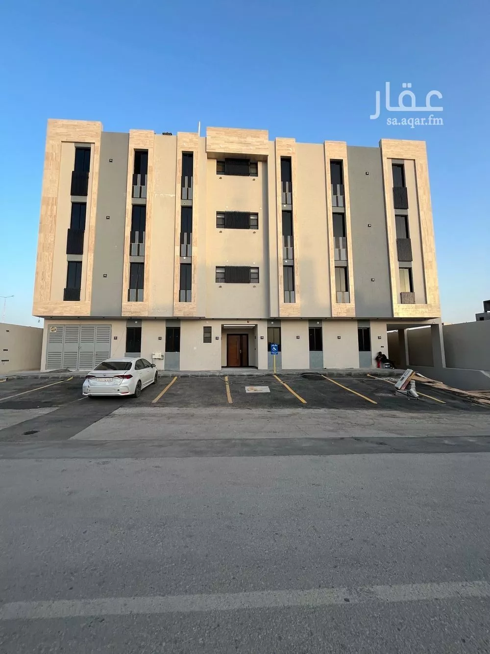 عمارة 893 م² في الجنادرية 14