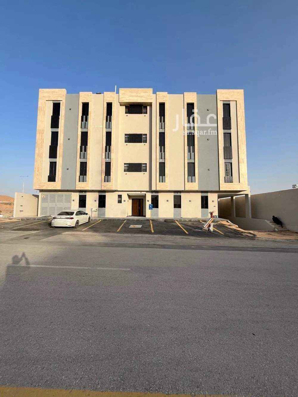 عمارة 893 م² في الجنادرية 22