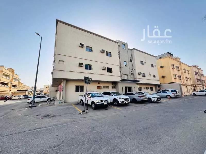 عمارة 607 م² في النخيل 6