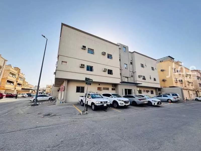 عمارة 607 م² في النخيل 4