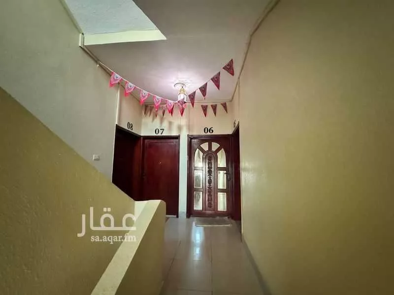 عمارة 607 م² في النخيل 9