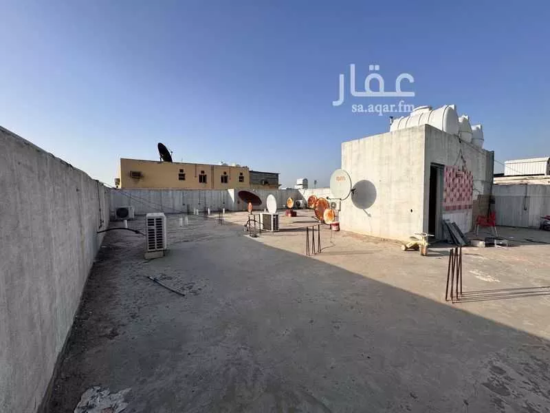 عمارة 607 م² في النخيل 17