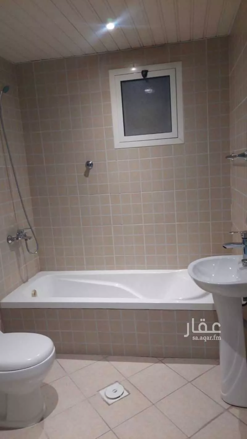 3 bedroom apartment in Hajar, Eastern Province 11