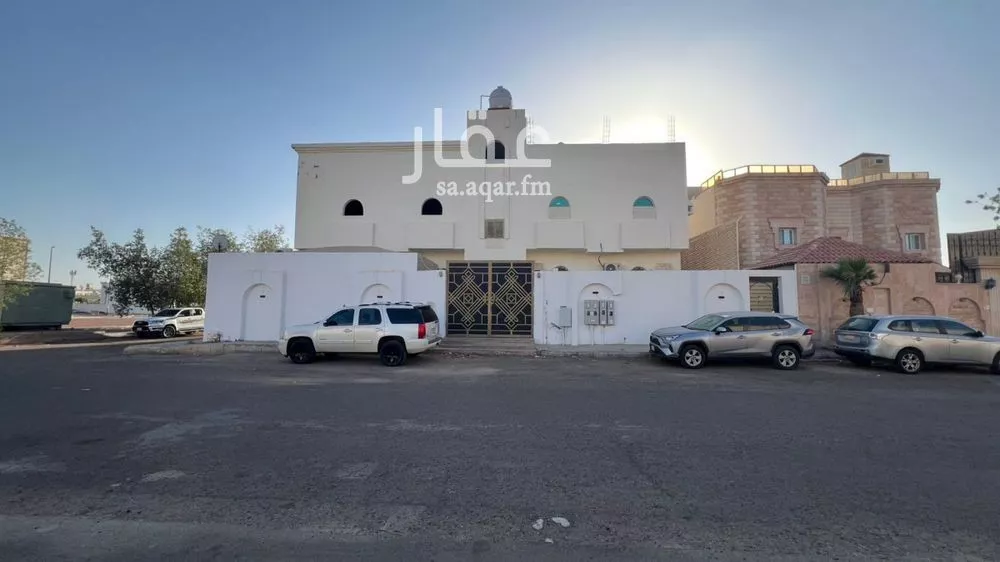 عمارة 730 م² في مذينب 2