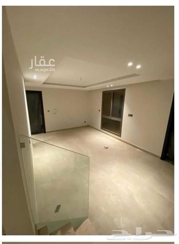 فيلا 5 غرف في عكاظ 12