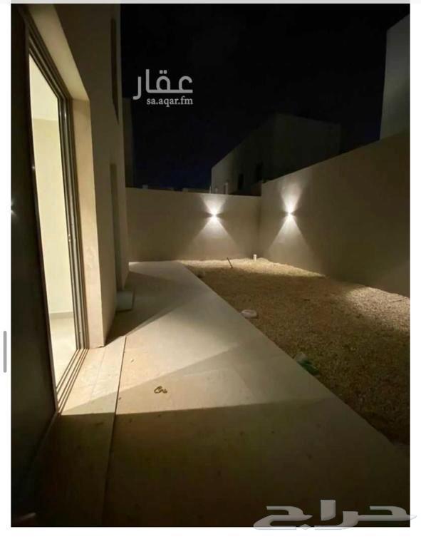فيلا 5 غرف في عكاظ 9