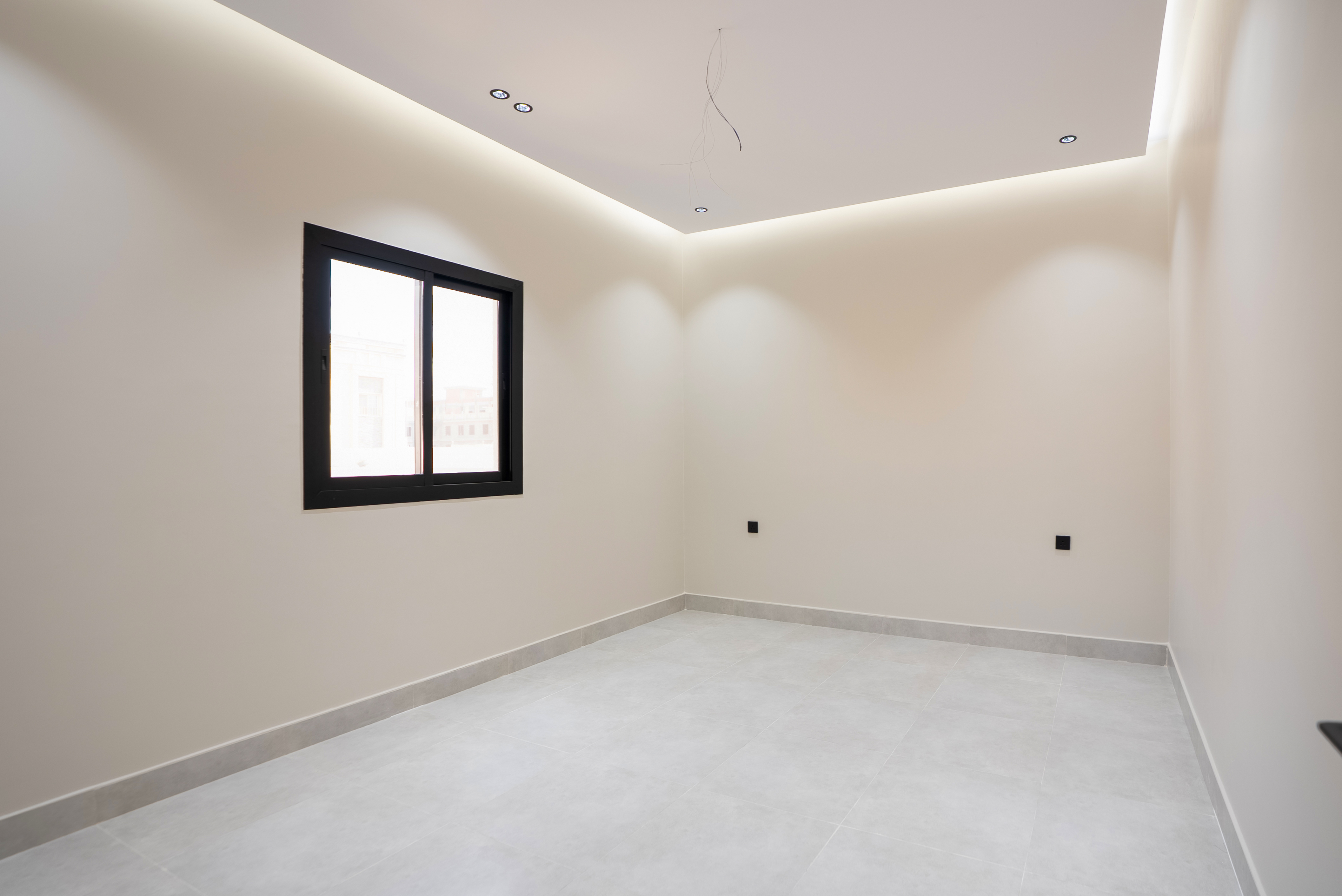 4 bedroom apartment in Al Rawdah 9