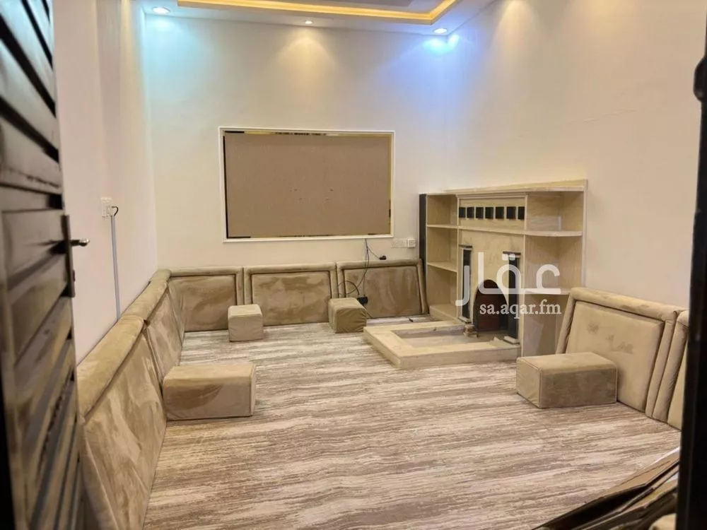 6 bedroom villa in Al Rimal 11